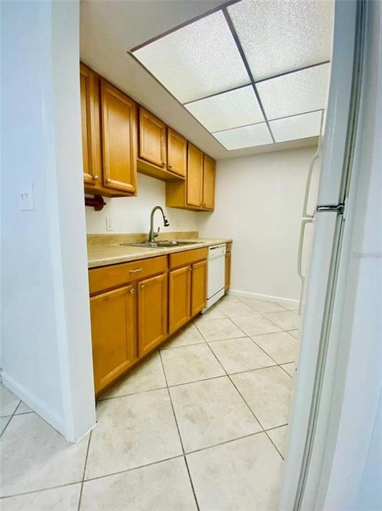 For Rent: $1,589 (1 beds, 1 baths, 710 Square Feet)