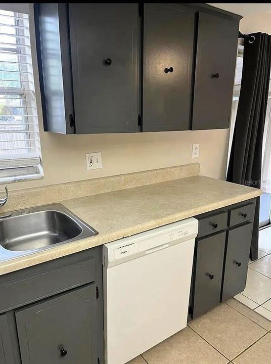 En Venta: $525,000 (4 camas, 0 baños, 2368 Pies cuadrados)