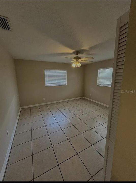 En Venta: $525,000 (4 camas, 0 baños, 2368 Pies cuadrados)