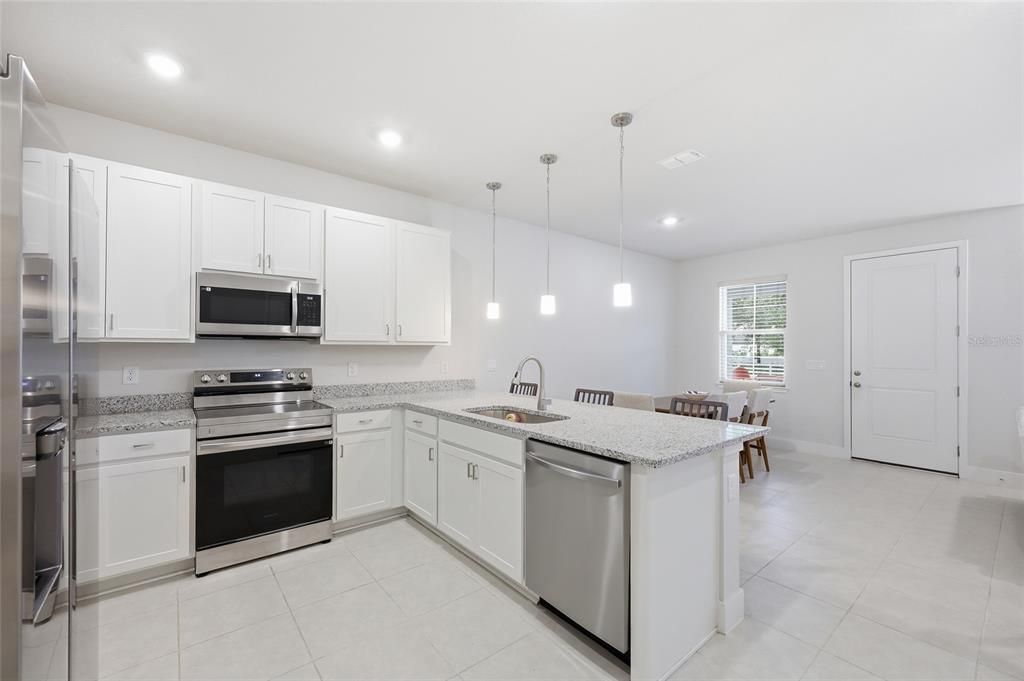 For Sale: $340,000 (3 beds, 2 baths, 1777 Square Feet)