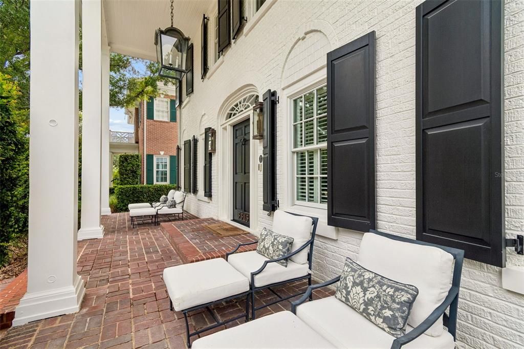 For Sale: $3,199,000 (5 beds, 5 baths, 4936 Square Feet)