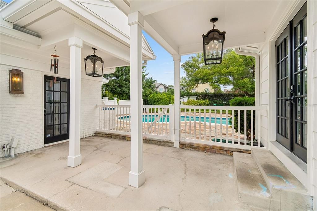 For Sale: $3,199,000 (5 beds, 5 baths, 4936 Square Feet)