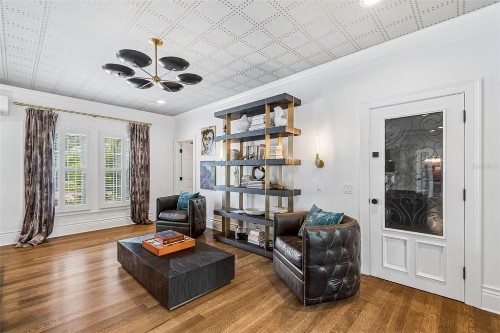 For Sale: $3,199,000 (5 beds, 5 baths, 4936 Square Feet)