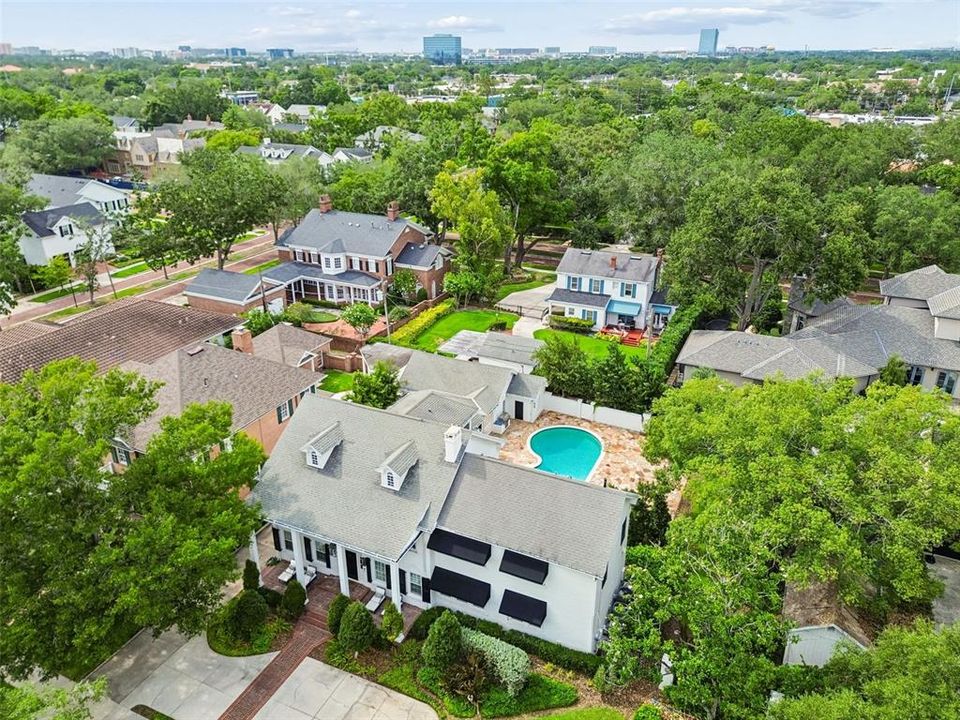 For Sale: $3,199,000 (5 beds, 5 baths, 4936 Square Feet)