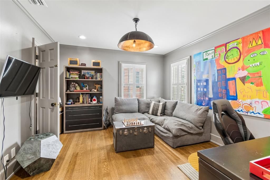 For Sale: $3,199,000 (5 beds, 5 baths, 4936 Square Feet)