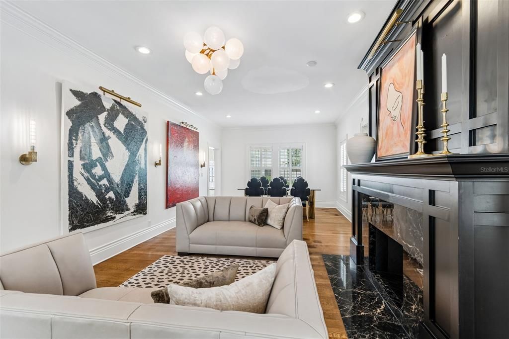 For Sale: $3,199,000 (5 beds, 5 baths, 4936 Square Feet)