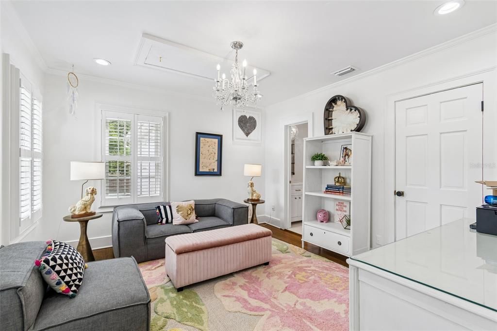 For Sale: $3,199,000 (5 beds, 5 baths, 4936 Square Feet)