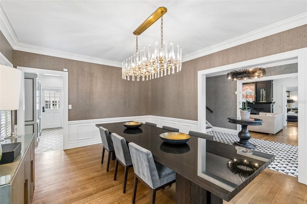 For Sale: $3,199,000 (5 beds, 5 baths, 4936 Square Feet)