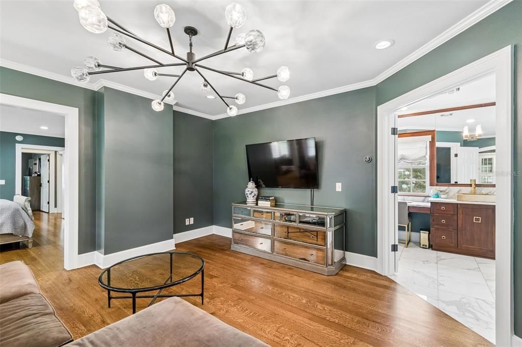 For Sale: $3,199,000 (5 beds, 5 baths, 4936 Square Feet)