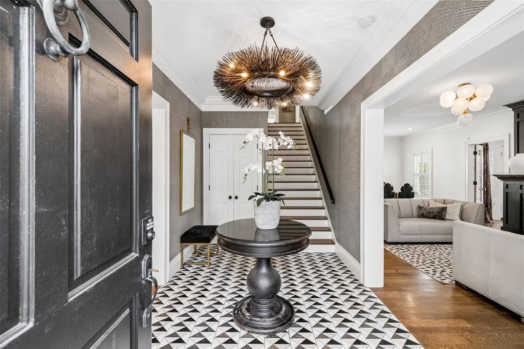 For Sale: $3,199,000 (5 beds, 5 baths, 4936 Square Feet)