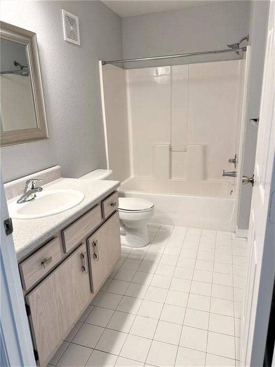 For Rent: $1,500 (1 beds, 1 baths, 820 Square Feet)