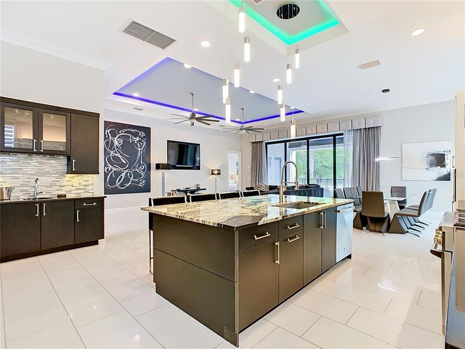 На продажу: $2,750,000 (6 спален, 6 ванн, 5325 Квадратных фут)