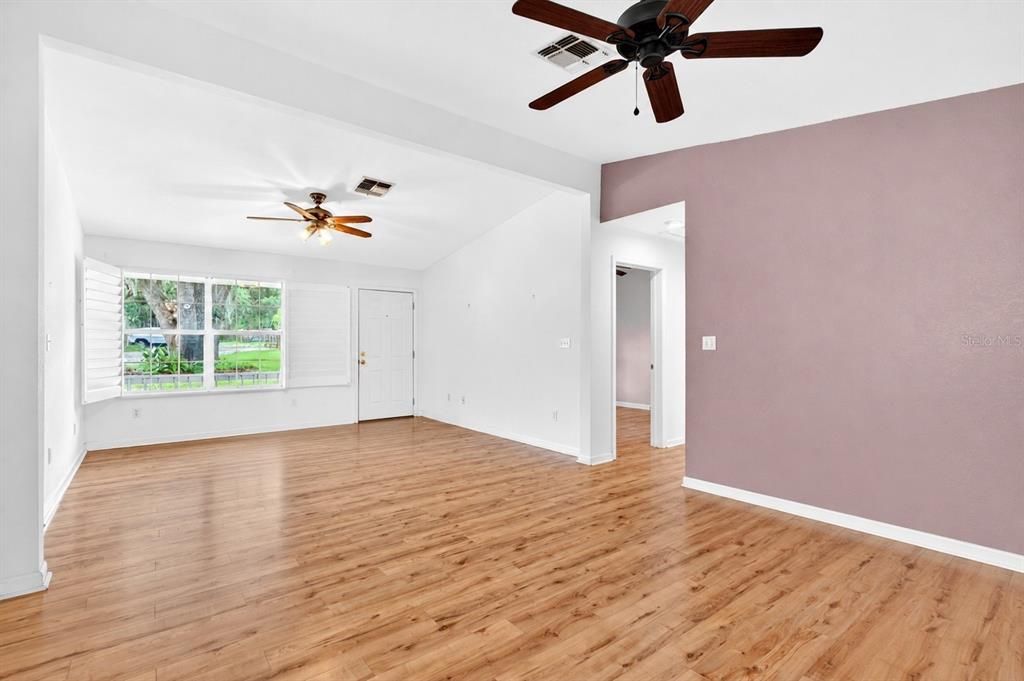 For Sale: $410,500 (3 beds, 2 baths, 1456 Square Feet)