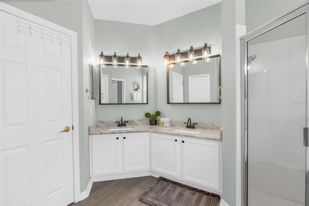 For Sale: $445,000 (4 beds, 3 baths, 1841 Square Feet)