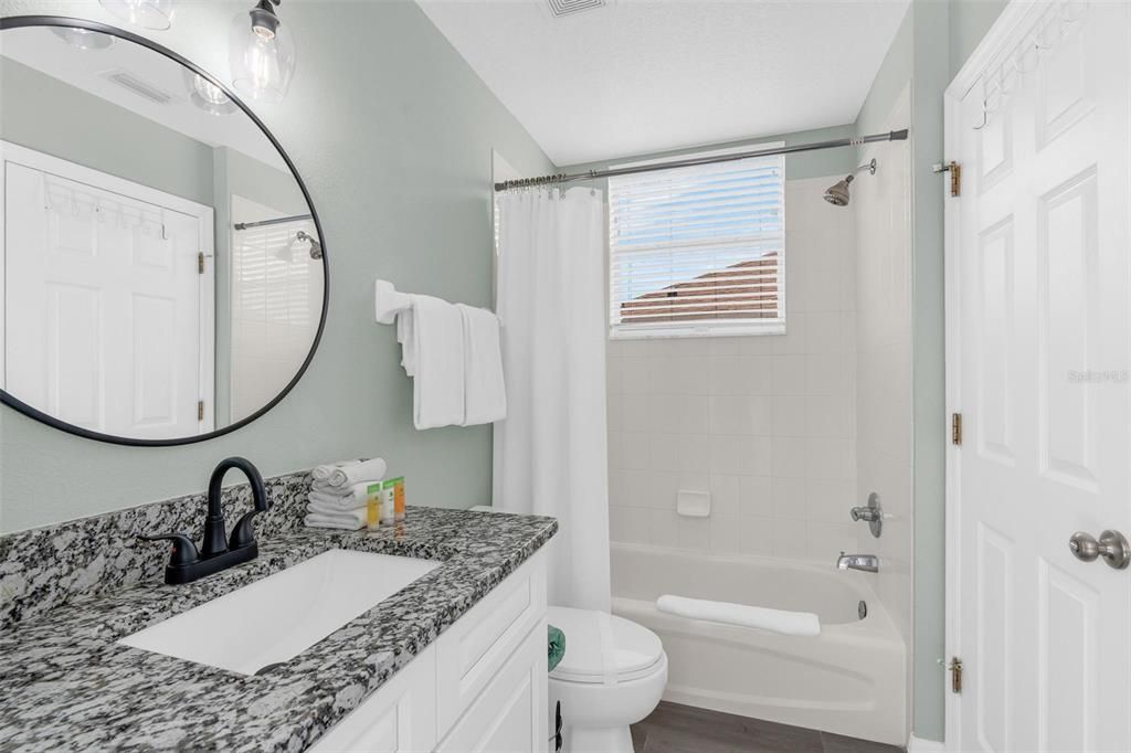 For Sale: $445,000 (4 beds, 3 baths, 1841 Square Feet)