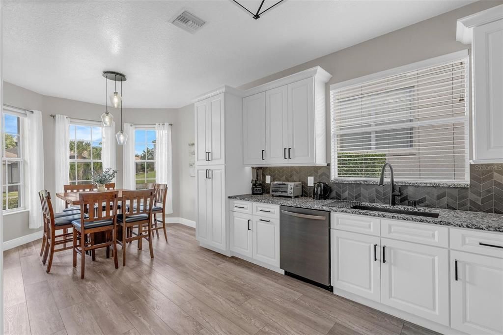 For Sale: $445,000 (4 beds, 3 baths, 1841 Square Feet)