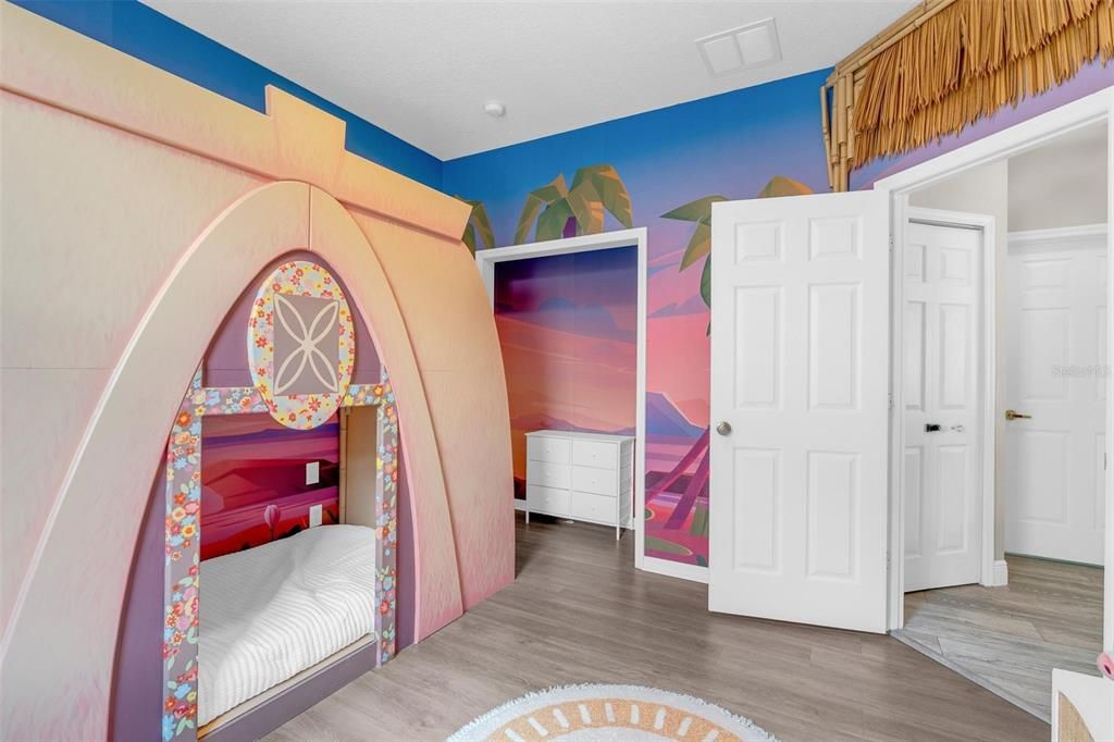For Sale: $445,000 (4 beds, 3 baths, 1841 Square Feet)