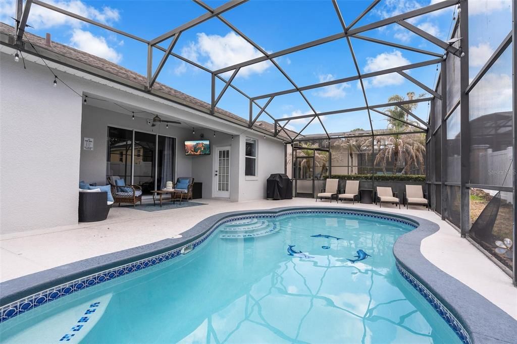 For Sale: $445,000 (4 beds, 3 baths, 1841 Square Feet)