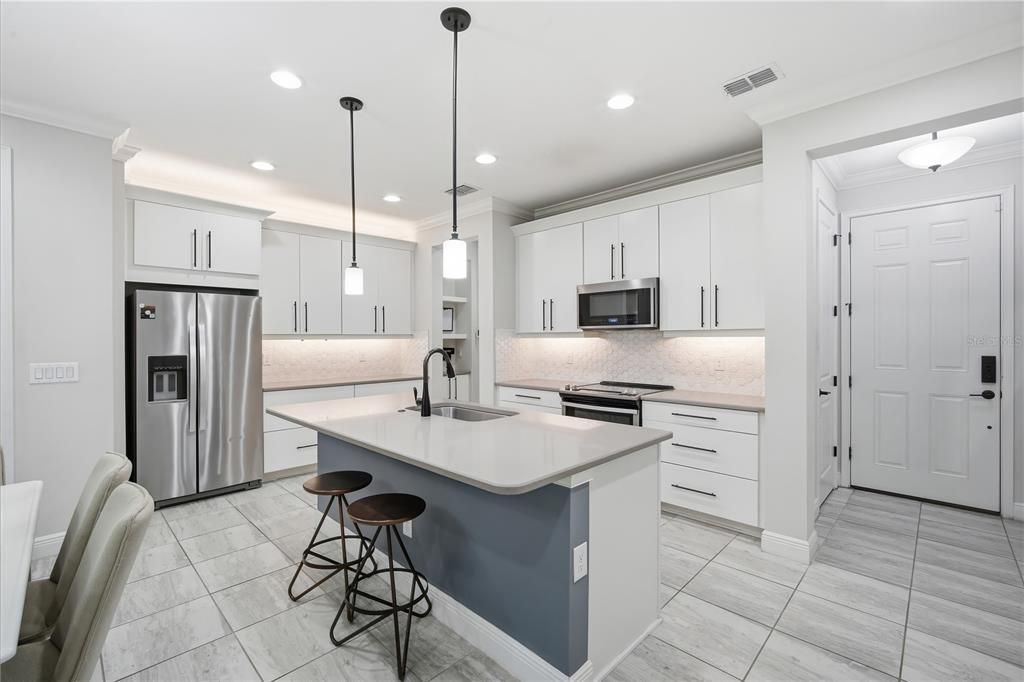 For Sale: $415,000 (3 beds, 2 baths, 1888 Square Feet)