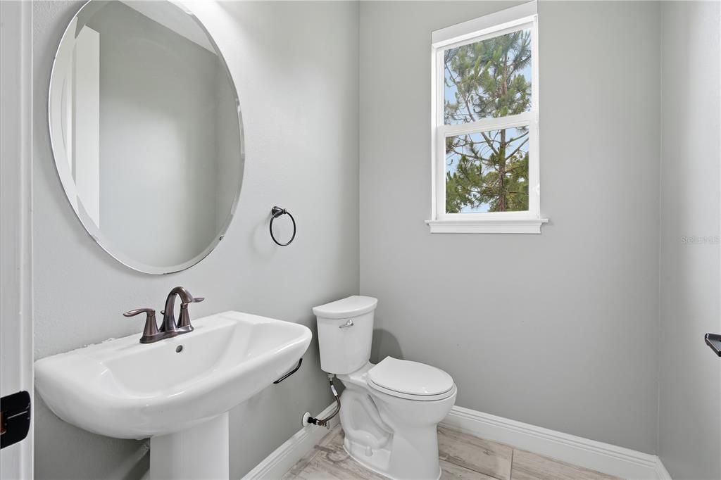 For Sale: $415,000 (3 beds, 2 baths, 1888 Square Feet)