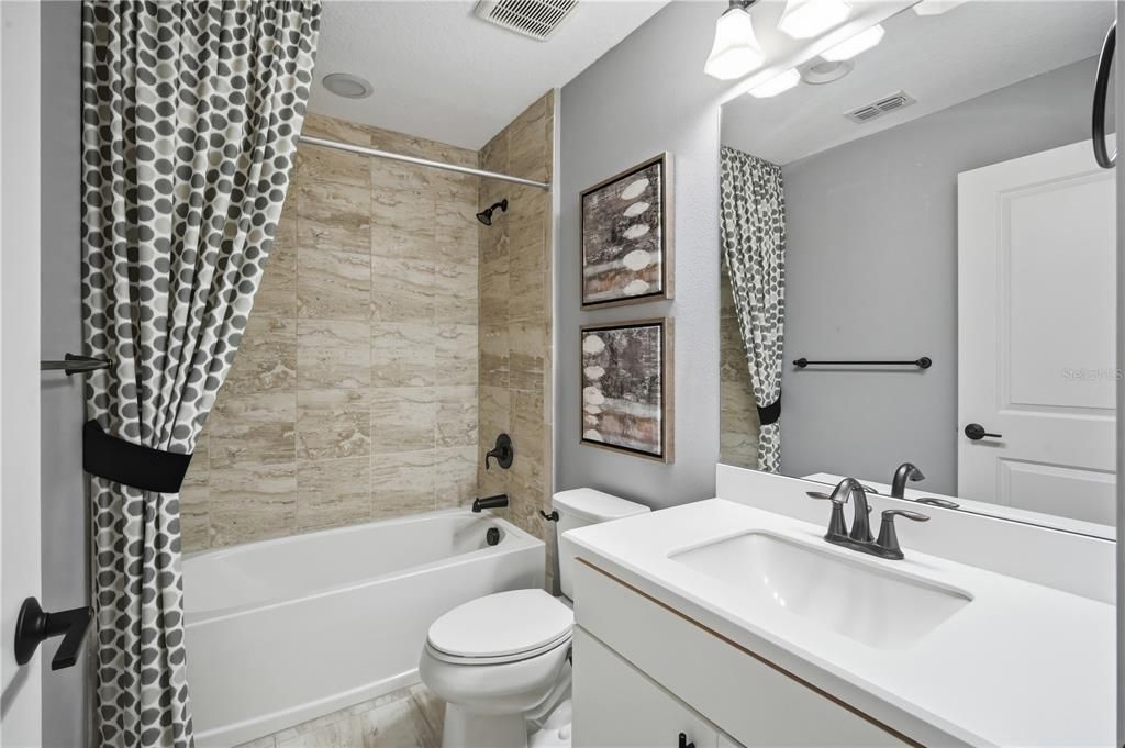 For Sale: $415,000 (3 beds, 2 baths, 1888 Square Feet)