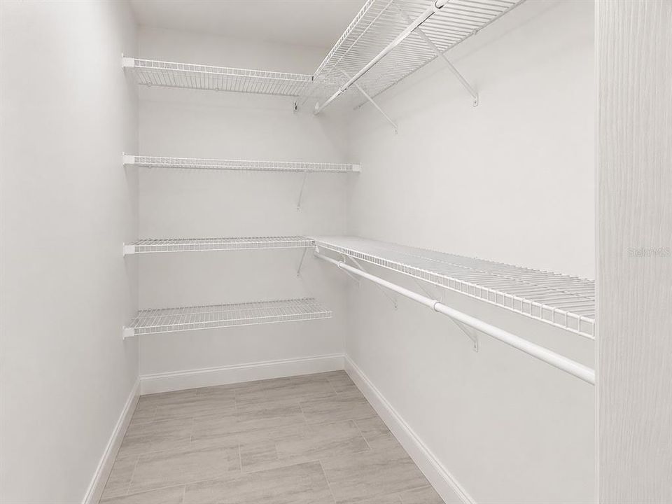 En Venta: $699,000 (4 camas, 2 baños, 2368 Pies cuadrados)