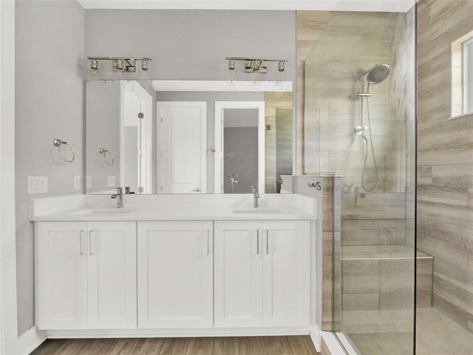 En Renta: $4,349 (4 camas, 3 baños, 2293 Pies cuadrados)
