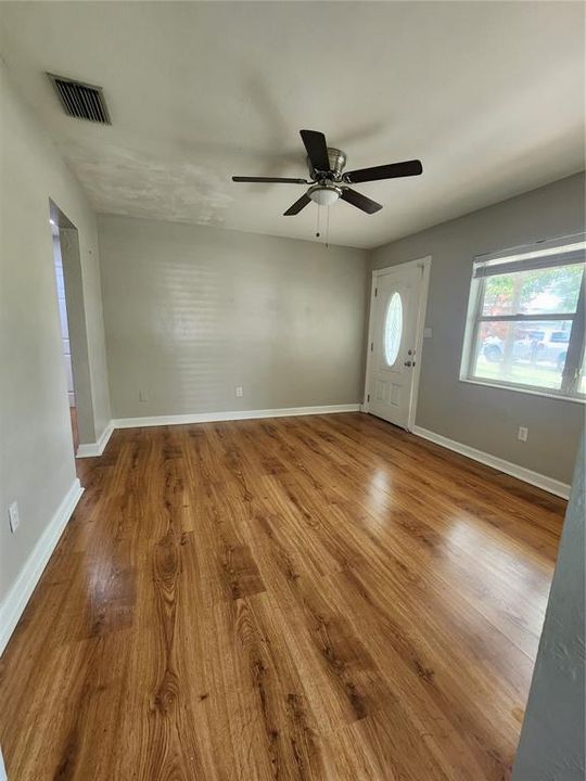 En Venta: $234,900 (3 camas, 1 baños, 836 Pies cuadrados)