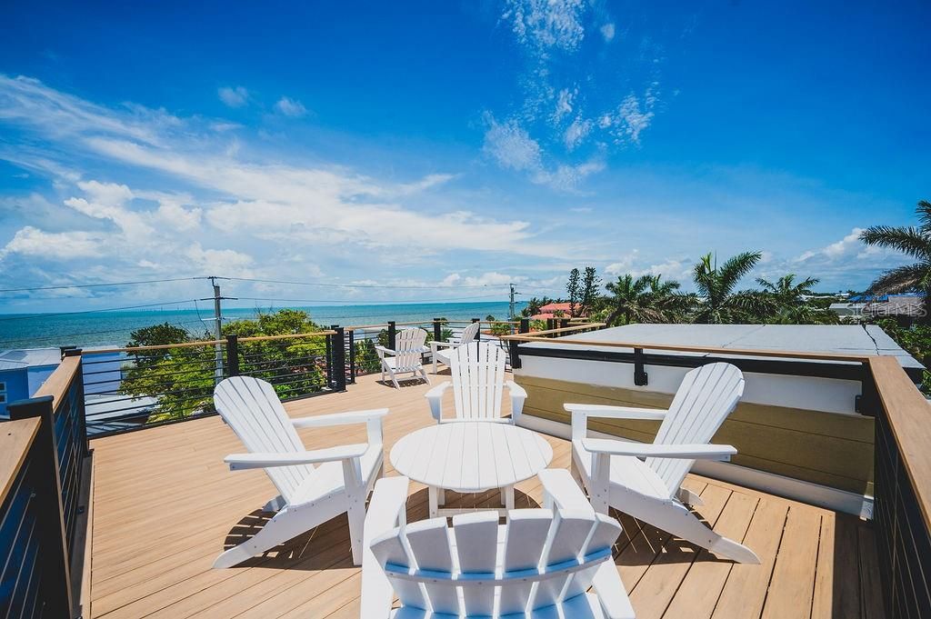 For Sale: $3,495,000 (4 beds, 4 baths, 2707 Square Feet)