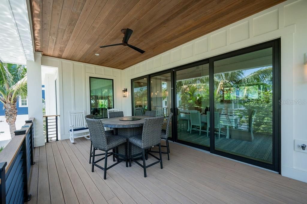 For Sale: $3,495,000 (4 beds, 4 baths, 2707 Square Feet)