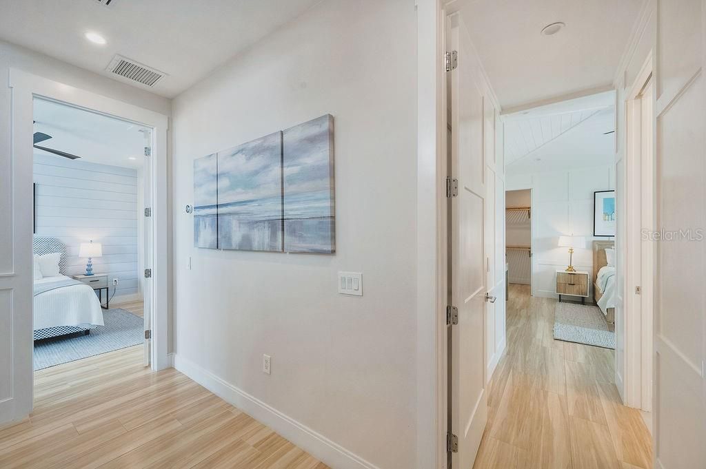 For Sale: $3,495,000 (4 beds, 4 baths, 2707 Square Feet)