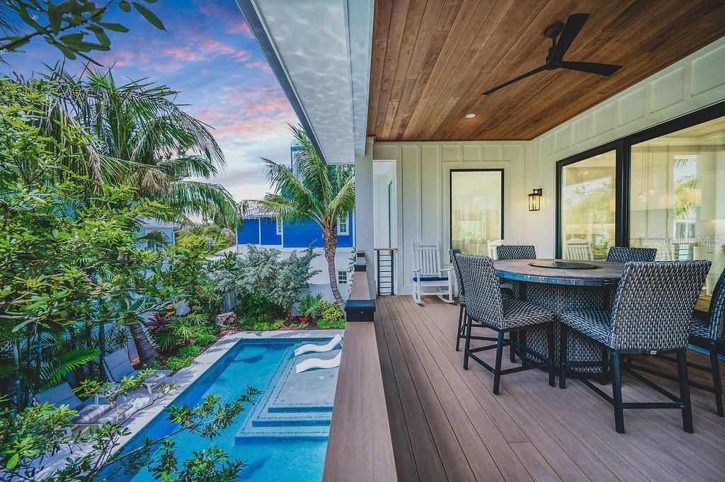 For Sale: $3,495,000 (4 beds, 4 baths, 2707 Square Feet)