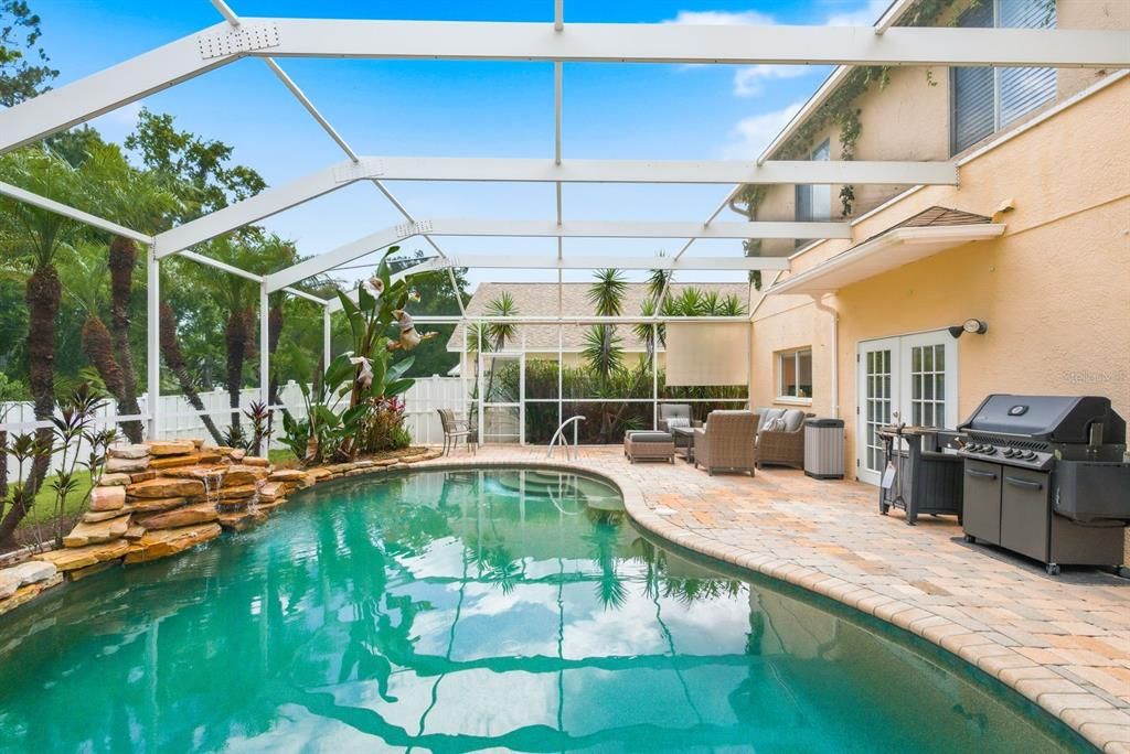 En Venta: $599,000 (3 camas, 2 baños, 2428 Pies cuadrados)