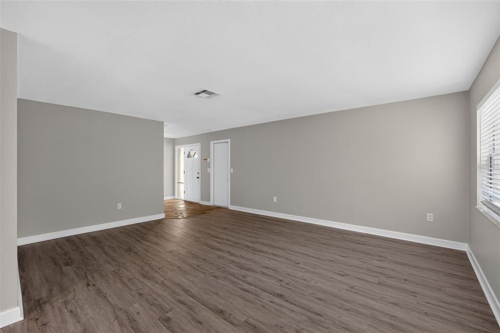 For Sale: $439,900 (3 beds, 2 baths, 1680 Square Feet)