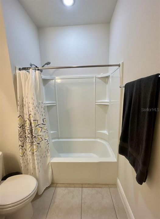 На продажу: $299,900 (3 спален, 2 ванн, 1725 Квадратных фут)