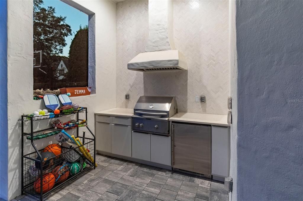 En Venta: $4,900,000 (5 camas, 5 baños, 4961 Pies cuadrados)