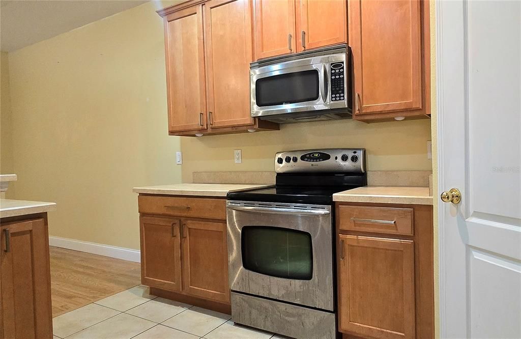 For Rent: $2,195 (3 beds, 2 baths, 1624 Square Feet)