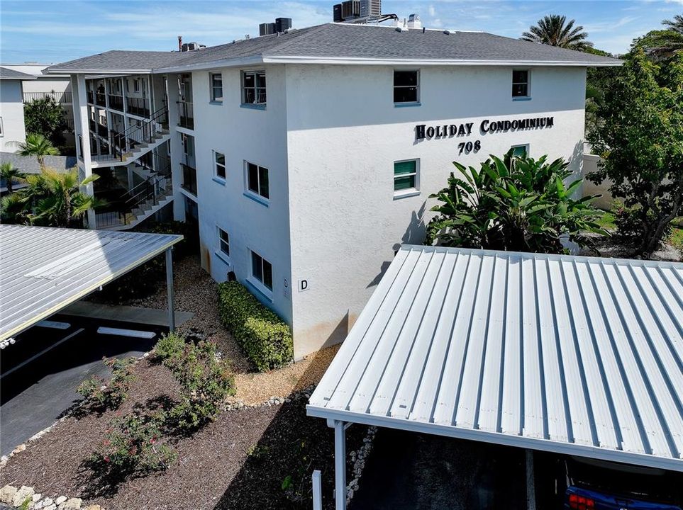 For Sale: $170,000 (2 beds, 2 baths, 982 Square Feet)