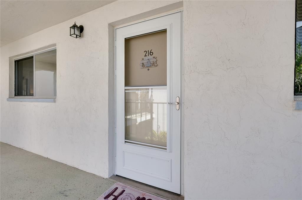 For Sale: $170,000 (2 beds, 2 baths, 982 Square Feet)