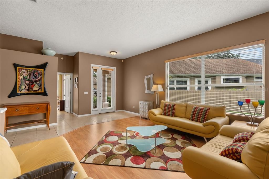For Sale: $499,900 (3 beds, 3 baths, 2222 Square Feet)
