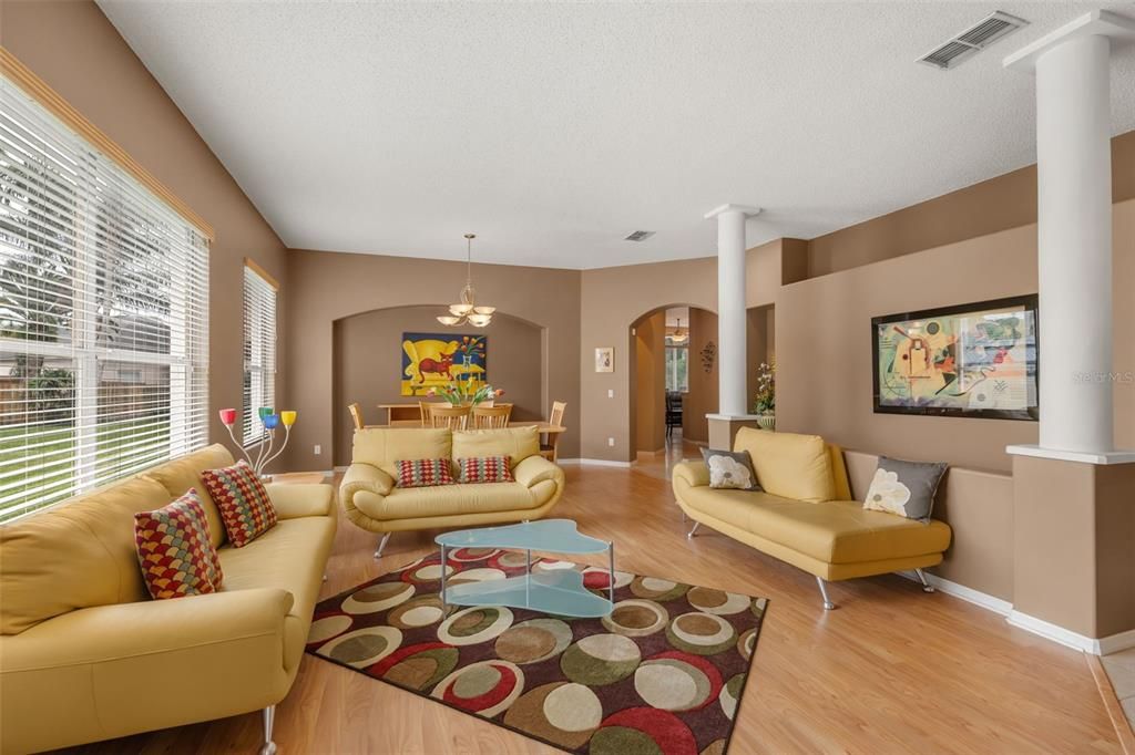 For Sale: $499,900 (3 beds, 3 baths, 2222 Square Feet)