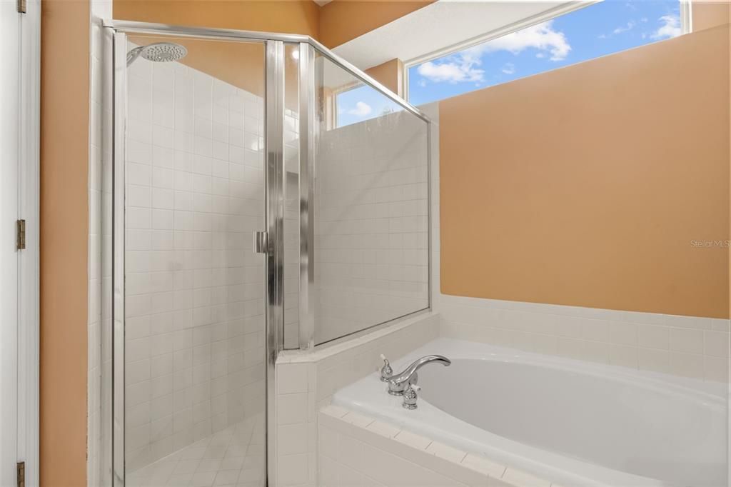 For Sale: $499,900 (3 beds, 3 baths, 2222 Square Feet)