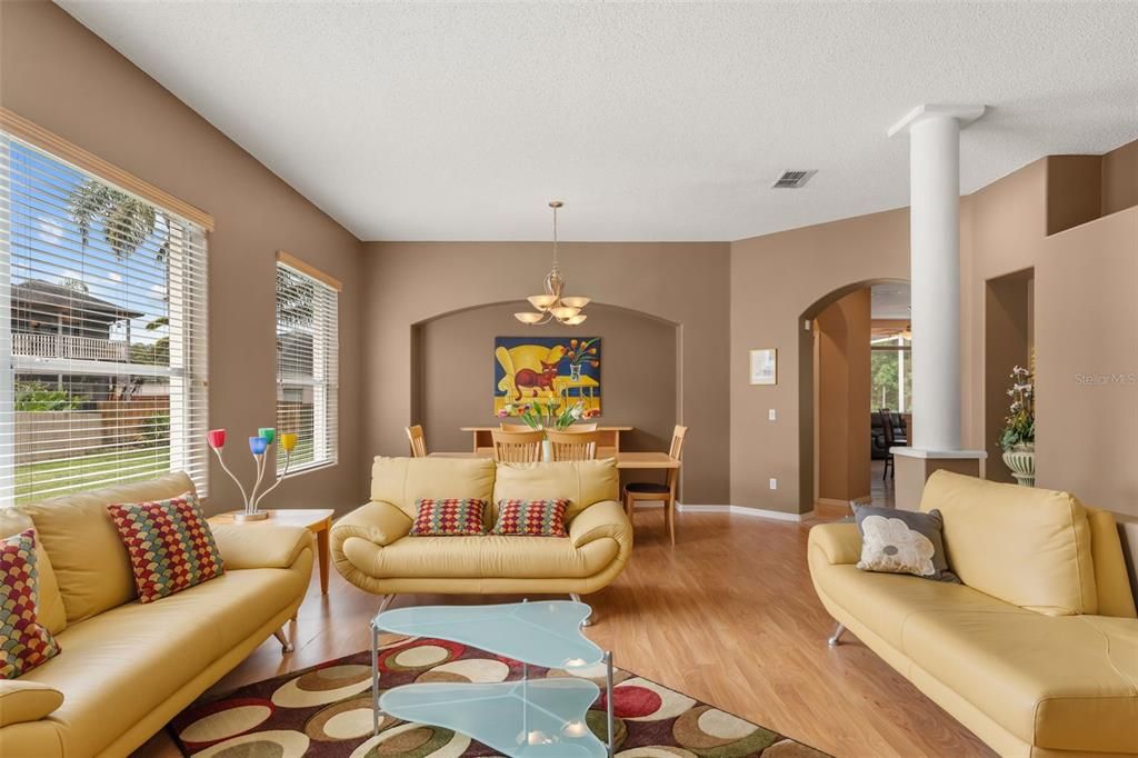 For Sale: $499,900 (3 beds, 3 baths, 2222 Square Feet)