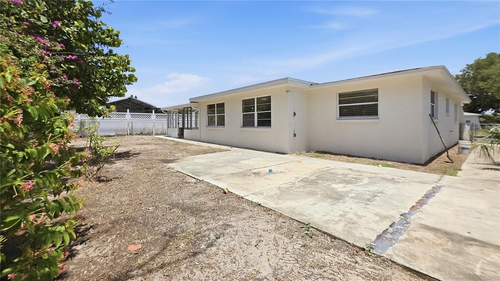 For Sale: $314,900 (3 beds, 2 baths, 1526 Square Feet)