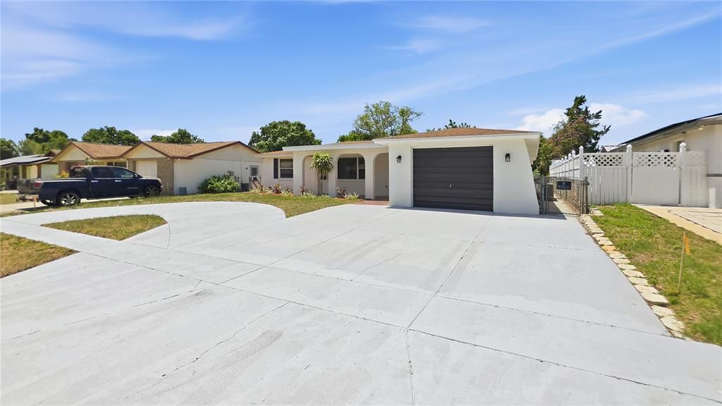 For Sale: $314,900 (3 beds, 2 baths, 1526 Square Feet)