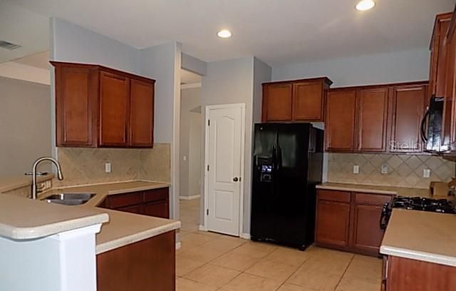 En Venta: $499,900 (3 camas, 2 baños, 1896 Pies cuadrados)