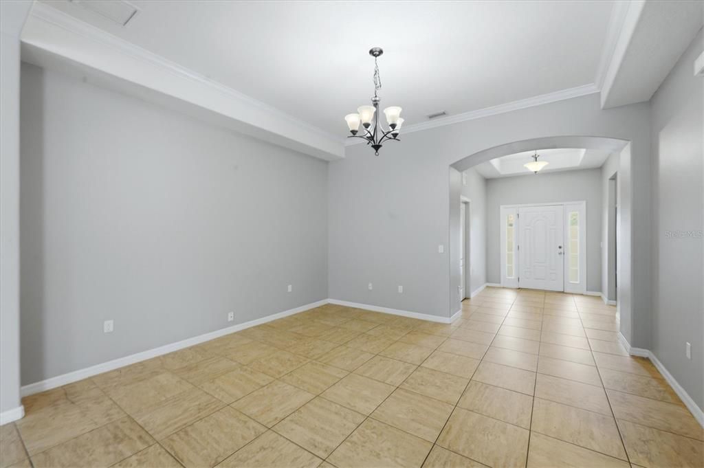 En Venta: $499,900 (3 camas, 2 baños, 1896 Pies cuadrados)