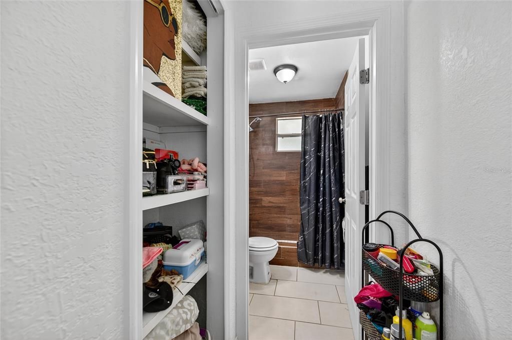 En Venta: $235,000 (3 camas, 3 baños, 1135 Pies cuadrados)