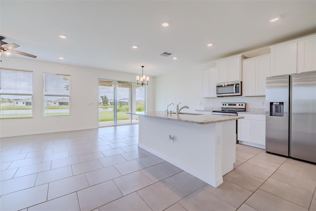 For Sale: $489,900 (5 beds, 3 baths, 2964 Square Feet)