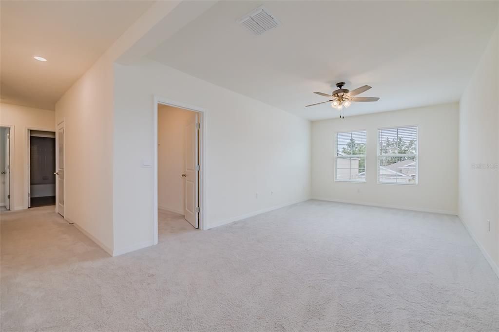 For Sale: $489,900 (5 beds, 3 baths, 2964 Square Feet)